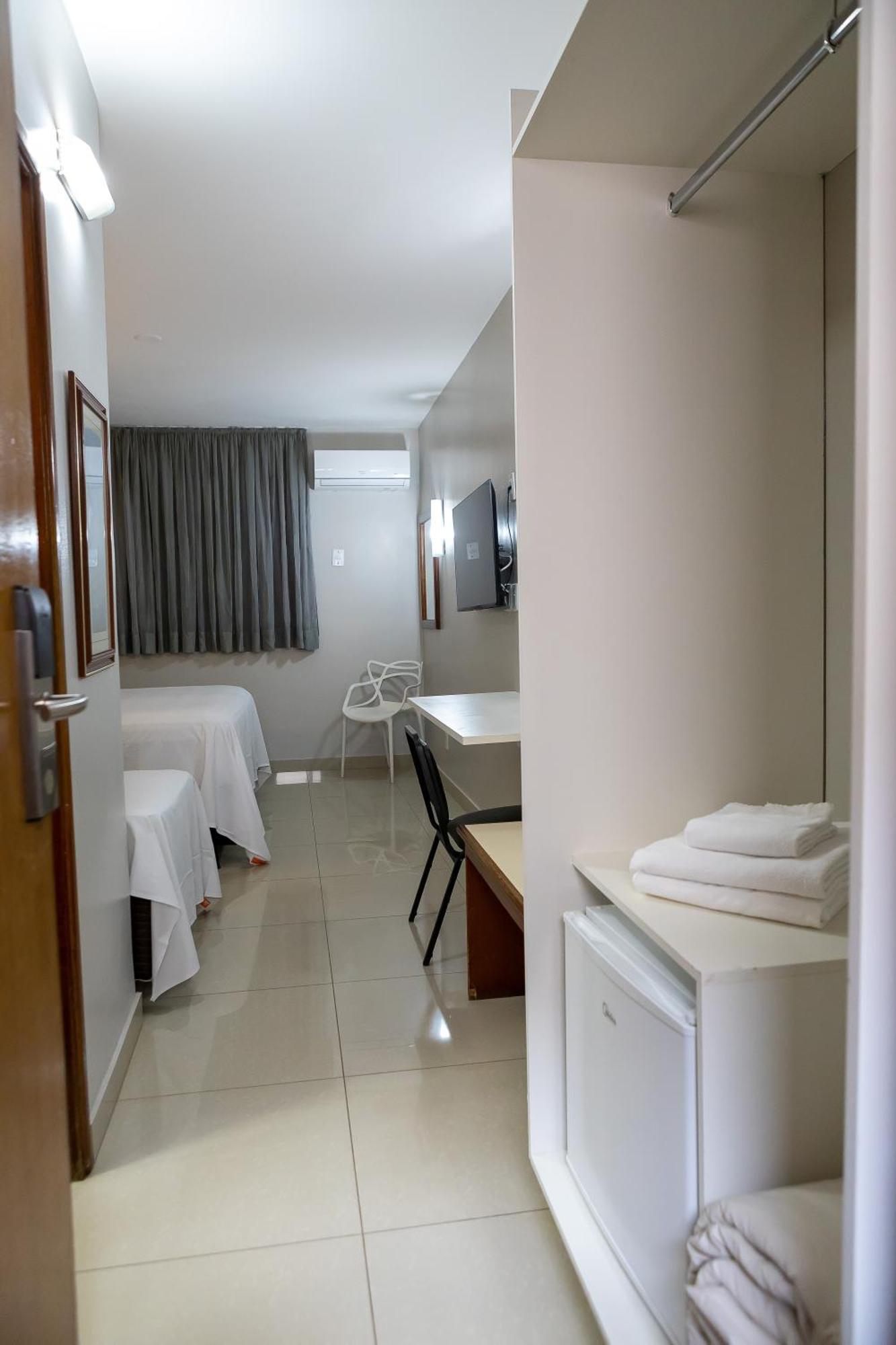 Allegro Hotel Гояния Екстериор снимка