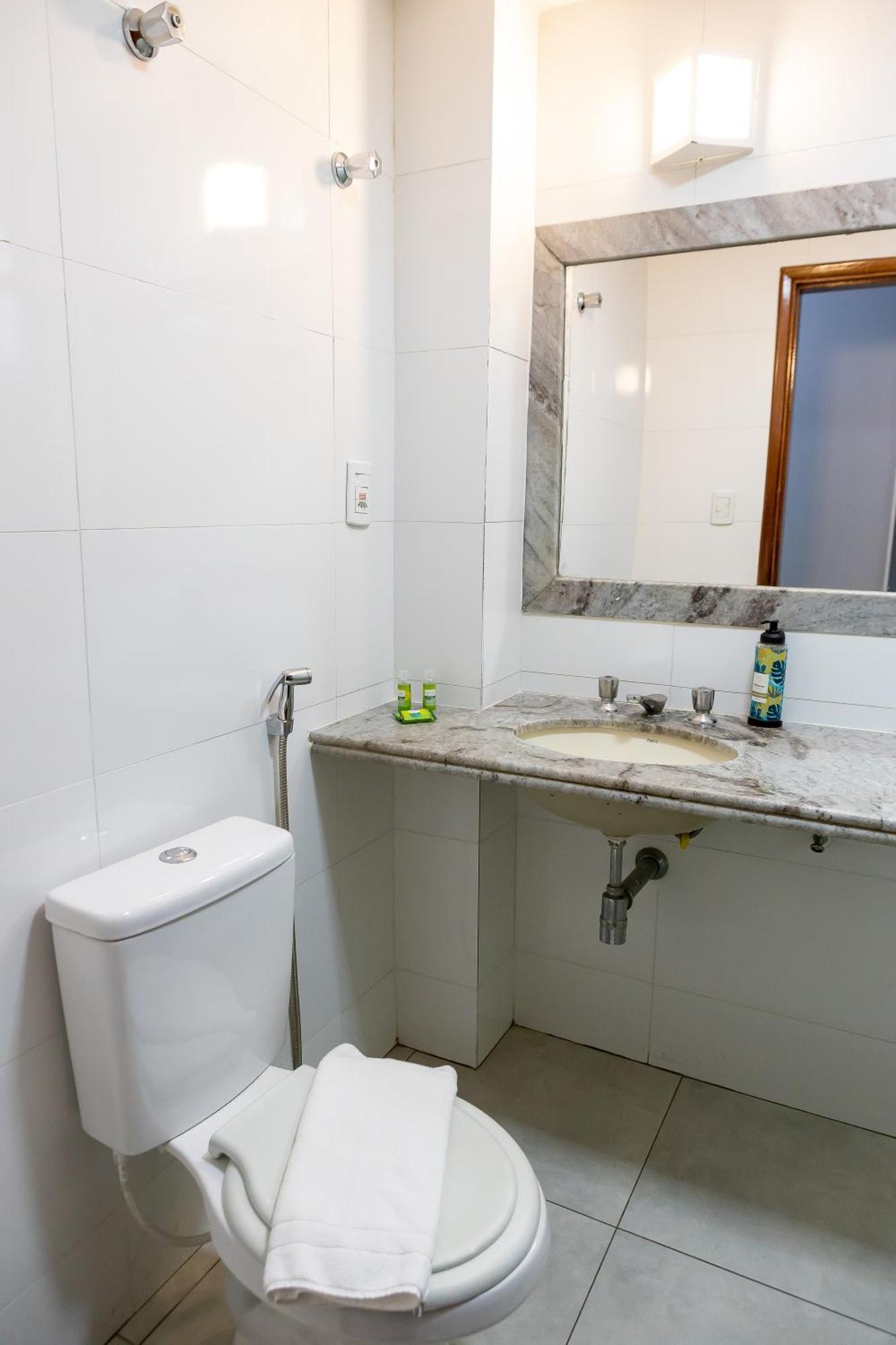 Allegro Hotel Гояния Екстериор снимка