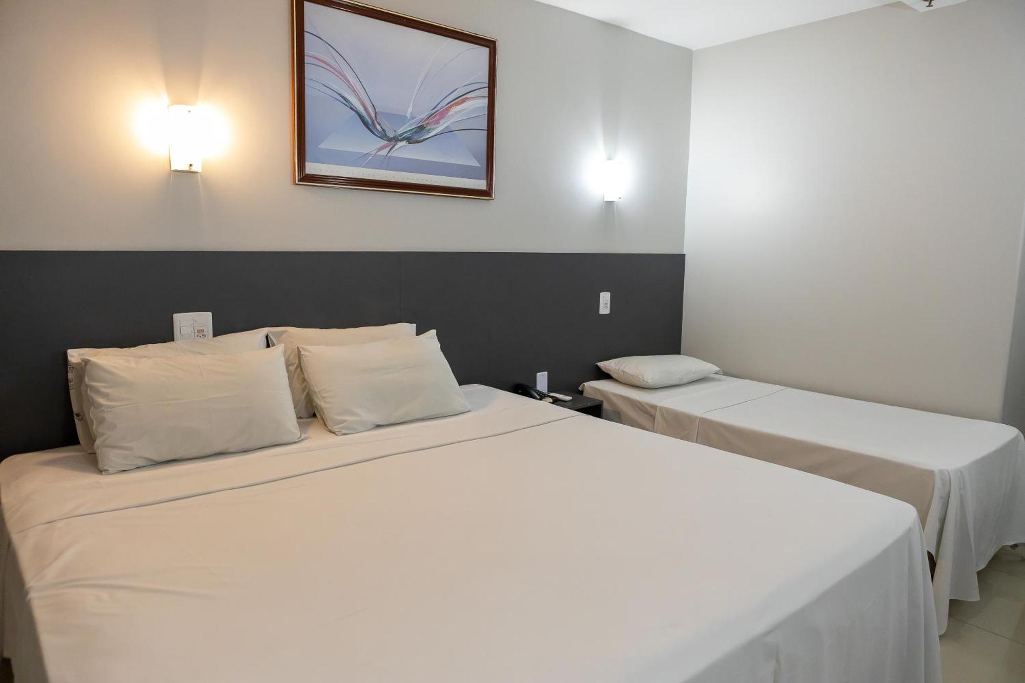 Allegro Hotel Гояния Екстериор снимка