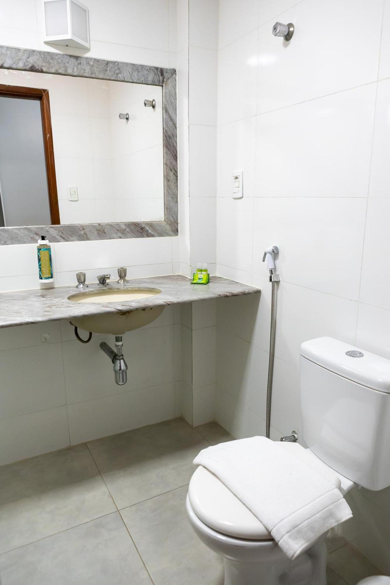 Allegro Hotel Гояния Екстериор снимка