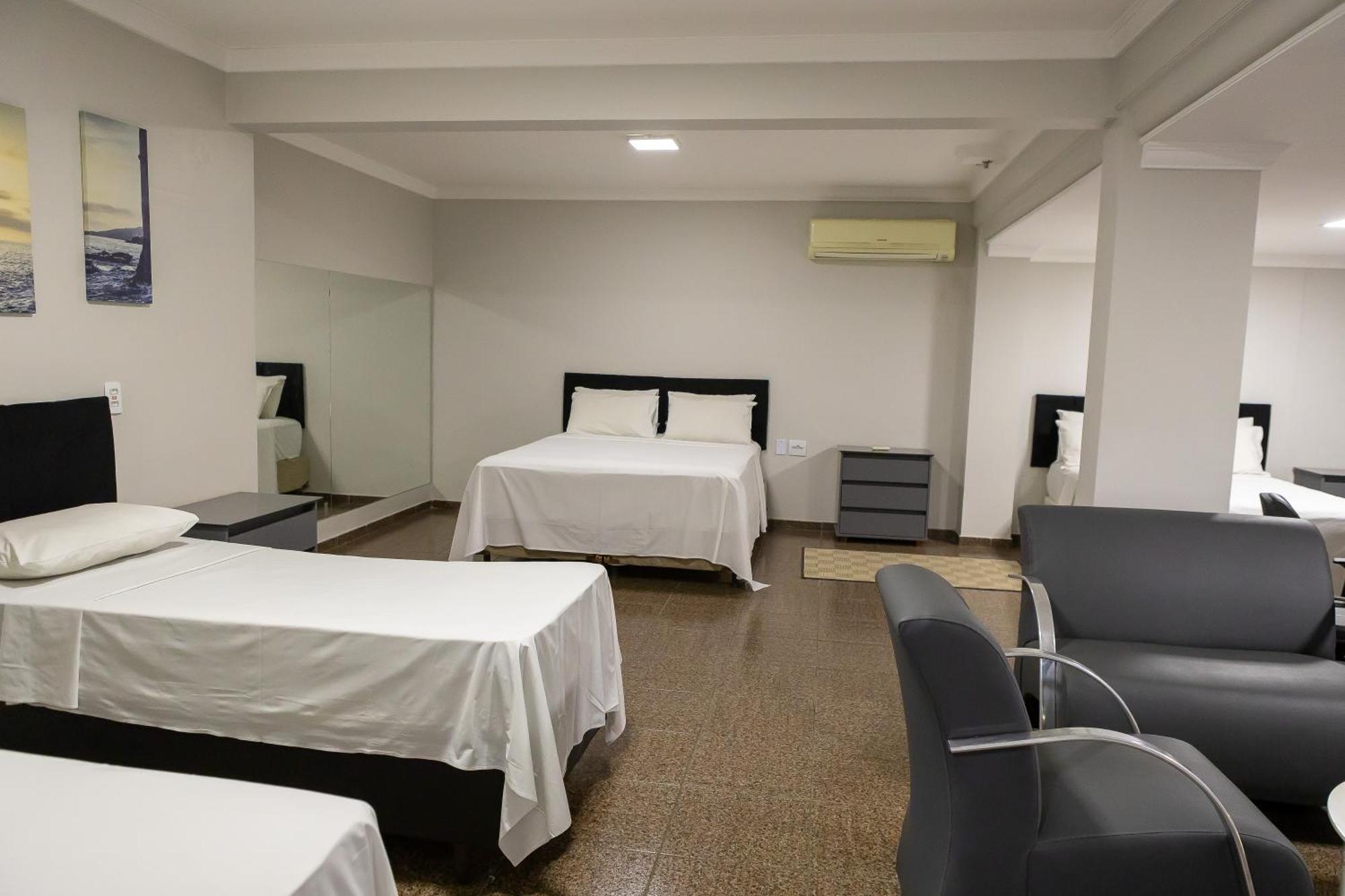 Allegro Hotel Гояния Екстериор снимка